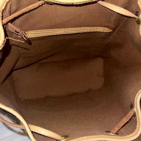 Louis Vuitton Monogram Montsouris MM Backpack - Picture 6 of 6